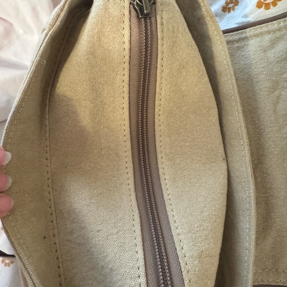 Myra Crossbody Bag - Picture 4 of 4